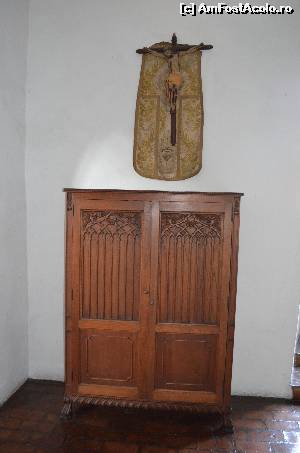 [P07] Piesă de mobilier şi artefact vechi » foto by Vasile S
 - 
<span class="allrVoted glyphicon glyphicon-heart hidden" id="av594274"></span>
<a class="m-l-10 hidden" id="sv594274" onclick="voting_Foto_DelVot(,594274,2210)" role="button">șterge vot <span class="glyphicon glyphicon-remove"></span></a>
<a id="v9594274" class=" c-red"  onclick="voting_Foto_SetVot(594274)" role="button"><span class="glyphicon glyphicon-heart-empty"></span> <b>LIKE</b> = Votează poza</a> <img class="hidden"  id="f594274W9" src="/imagini/loader.gif" border="0" /><span class="AjErrMes hidden" id="e594274ErM"></span>