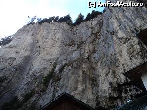 [P20] Masivul Bucegi - Hotel Pestera - Plimbare spre Pestera Ialomicioara. Peisaje superbe.  » foto by CosminVoinea*
 - 
<span class="allrVoted glyphicon glyphicon-heart hidden" id="av584663"></span>
<a class="m-l-10 hidden" id="sv584663" onclick="voting_Foto_DelVot(,584663,2220)" role="button">șterge vot <span class="glyphicon glyphicon-remove"></span></a>
<a id="v9584663" class=" c-red"  onclick="voting_Foto_SetVot(584663)" role="button"><span class="glyphicon glyphicon-heart-empty"></span> <b>LIKE</b> = Votează poza</a> <img class="hidden"  id="f584663W9" src="/imagini/loader.gif" border="0" /><span class="AjErrMes hidden" id="e584663ErM"></span>