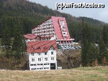 [P18] Hotel Pestera ! Alt unghi. » foto by mirelutza
 - 
<span class="allrVoted glyphicon glyphicon-heart hidden" id="av42477"></span>
<a class="m-l-10 hidden" id="sv42477" onclick="voting_Foto_DelVot(,42477,2220)" role="button">șterge vot <span class="glyphicon glyphicon-remove"></span></a>
<a id="v942477" class=" c-red"  onclick="voting_Foto_SetVot(42477)" role="button"><span class="glyphicon glyphicon-heart-empty"></span> <b>LIKE</b> = Votează poza</a> <img class="hidden"  id="f42477W9" src="/imagini/loader.gif" border="0" /><span class="AjErrMes hidden" id="e42477ErM"></span>