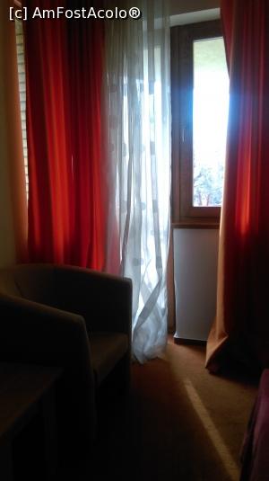 [P03] Acces la balcon, vedere catre parc.  » foto by Coni FotoMedia
 - 
<span class="allrVoted glyphicon glyphicon-heart hidden" id="av934138"></span>
<a class="m-l-10 hidden" id="sv934138" onclick="voting_Foto_DelVot(,934138,2221)" role="button">șterge vot <span class="glyphicon glyphicon-remove"></span></a>
<a id="v9934138" class=" c-red"  onclick="voting_Foto_SetVot(934138)" role="button"><span class="glyphicon glyphicon-heart-empty"></span> <b>LIKE</b> = Votează poza</a> <img class="hidden"  id="f934138W9" src="/imagini/loader.gif" border="0" /><span class="AjErrMes hidden" id="e934138ErM"></span>
