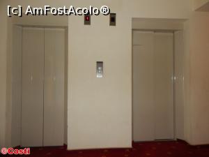 [P05] Cele două lifturi de la hotelul Europeca » foto by Costi
 - 
<span class="allrVoted glyphicon glyphicon-heart hidden" id="av785259"></span>
<a class="m-l-10 hidden" id="sv785259" onclick="voting_Foto_DelVot(,785259,2229)" role="button">șterge vot <span class="glyphicon glyphicon-remove"></span></a>
<a id="v9785259" class=" c-red"  onclick="voting_Foto_SetVot(785259)" role="button"><span class="glyphicon glyphicon-heart-empty"></span> <b>LIKE</b> = Votează poza</a> <img class="hidden"  id="f785259W9" src="/imagini/loader.gif" border="0" /><span class="AjErrMes hidden" id="e785259ErM"></span>