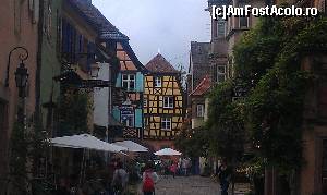 [P14] Imagine de pe strada principală din orașul Riquewihr, regiunea Alsacia, Franța.  » foto by traian.leuca †
 - 
<span class="allrVoted glyphicon glyphicon-heart hidden" id="av589305"></span>
<a class="m-l-10 hidden" id="sv589305" onclick="voting_Foto_DelVot(,589305,2237)" role="button">șterge vot <span class="glyphicon glyphicon-remove"></span></a>
<a id="v9589305" class=" c-red"  onclick="voting_Foto_SetVot(589305)" role="button"><span class="glyphicon glyphicon-heart-empty"></span> <b>LIKE</b> = Votează poza</a> <img class="hidden"  id="f589305W9" src="/imagini/loader.gif" border="0" /><span class="AjErrMes hidden" id="e589305ErM"></span>