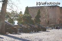 [P32] Tunuri medievale, în piaţa de la Puerta de la Justicia » foto by Costi
 - 
<span class="allrVoted glyphicon glyphicon-heart hidden" id="av230301"></span>
<a class="m-l-10 hidden" id="sv230301" onclick="voting_Foto_DelVot(,230301,2240)" role="button">șterge vot <span class="glyphicon glyphicon-remove"></span></a>
<a id="v9230301" class=" c-red"  onclick="voting_Foto_SetVot(230301)" role="button"><span class="glyphicon glyphicon-heart-empty"></span> <b>LIKE</b> = Votează poza</a> <img class="hidden"  id="f230301W9" src="/imagini/loader.gif" border="0" /><span class="AjErrMes hidden" id="e230301ErM"></span>