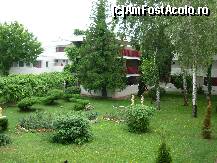 [P08] Gradina interioara vazuta din usa camerei (aripa neagra) » foto by oddfever
 - 
<span class="allrVoted glyphicon glyphicon-heart hidden" id="av98247"></span>
<a class="m-l-10 hidden" id="sv98247" onclick="voting_Foto_DelVot(,98247,2246)" role="button">șterge vot <span class="glyphicon glyphicon-remove"></span></a>
<a id="v998247" class=" c-red"  onclick="voting_Foto_SetVot(98247)" role="button"><span class="glyphicon glyphicon-heart-empty"></span> <b>LIKE</b> = Votează poza</a> <img class="hidden"  id="f98247W9" src="/imagini/loader.gif" border="0" /><span class="AjErrMes hidden" id="e98247ErM"></span>