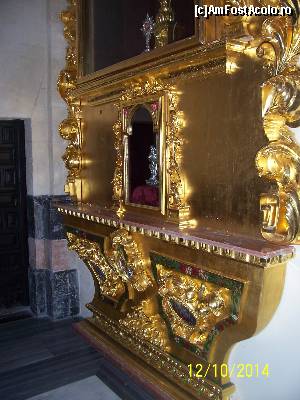 [P47] Interior din Biserica San Salvador.  » foto by alinaro
 - 
<span class="allrVoted glyphicon glyphicon-heart hidden" id="av571884"></span>
<a class="m-l-10 hidden" id="sv571884" onclick="voting_Foto_DelVot(,571884,2251)" role="button">șterge vot <span class="glyphicon glyphicon-remove"></span></a>
<a id="v9571884" class=" c-red"  onclick="voting_Foto_SetVot(571884)" role="button"><span class="glyphicon glyphicon-heart-empty"></span> <b>LIKE</b> = Votează poza</a> <img class="hidden"  id="f571884W9" src="/imagini/loader.gif" border="0" /><span class="AjErrMes hidden" id="e571884ErM"></span>
