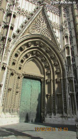[P37] Catedrala din Sevilla; Puerta de San Cristobal » foto by crismis
 - 
<span class="allrVoted glyphicon glyphicon-heart hidden" id="av599196"></span>
<a class="m-l-10 hidden" id="sv599196" onclick="voting_Foto_DelVot(,599196,2251)" role="button">șterge vot <span class="glyphicon glyphicon-remove"></span></a>
<a id="v9599196" class=" c-red"  onclick="voting_Foto_SetVot(599196)" role="button"><span class="glyphicon glyphicon-heart-empty"></span> <b>LIKE</b> = Votează poza</a> <img class="hidden"  id="f599196W9" src="/imagini/loader.gif" border="0" /><span class="AjErrMes hidden" id="e599196ErM"></span>