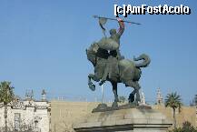 [P02] Statuia ecvestră a celebrului personaj El Cid » foto by Costi
 - 
<span class="allrVoted glyphicon glyphicon-heart hidden" id="av196073"></span>
<a class="m-l-10 hidden" id="sv196073" onclick="voting_Foto_DelVot(,196073,2251)" role="button">șterge vot <span class="glyphicon glyphicon-remove"></span></a>
<a id="v9196073" class=" c-red"  onclick="voting_Foto_SetVot(196073)" role="button"><span class="glyphicon glyphicon-heart-empty"></span> <b>LIKE</b> = Votează poza</a> <img class="hidden"  id="f196073W9" src="/imagini/loader.gif" border="0" /><span class="AjErrMes hidden" id="e196073ErM"></span>