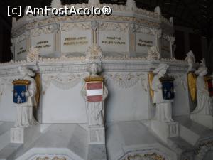 [P03] mormintele copiilor din familia regală » foto by marimag
 - 
<span class="allrVoted glyphicon glyphicon-heart hidden" id="av853179"></span>
<a class="m-l-10 hidden" id="sv853179" onclick="voting_Foto_DelVot(,853179,2253)" role="button">șterge vot <span class="glyphicon glyphicon-remove"></span></a>
<a id="v9853179" class=" c-red"  onclick="voting_Foto_SetVot(853179)" role="button"><span class="glyphicon glyphicon-heart-empty"></span> <b>LIKE</b> = Votează poza</a> <img class="hidden"  id="f853179W9" src="/imagini/loader.gif" border="0" /><span class="AjErrMes hidden" id="e853179ErM"></span>