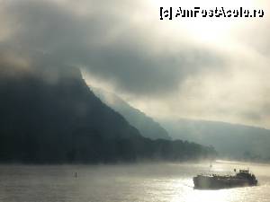 [P20] Boppard / Valea Rinului, imagine din autocar » foto by cryss27
 - 
<span class="allrVoted glyphicon glyphicon-heart hidden" id="av387042"></span>
<a class="m-l-10 hidden" id="sv387042" onclick="voting_Foto_DelVot(,387042,2278)" role="button">șterge vot <span class="glyphicon glyphicon-remove"></span></a>
<a id="v9387042" class=" c-red"  onclick="voting_Foto_SetVot(387042)" role="button"><span class="glyphicon glyphicon-heart-empty"></span> <b>LIKE</b> = Votează poza</a> <img class="hidden"  id="f387042W9" src="/imagini/loader.gif" border="0" /><span class="AjErrMes hidden" id="e387042ErM"></span>