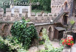 [P08] Burg Rheinstein. Curtea interioara » foto by Radu Tudoran
 - 
<span class="allrVoted glyphicon glyphicon-heart hidden" id="av714530"></span>
<a class="m-l-10 hidden" id="sv714530" onclick="voting_Foto_DelVot(,714530,2278)" role="button">șterge vot <span class="glyphicon glyphicon-remove"></span></a>
<a id="v9714530" class=" c-red"  onclick="voting_Foto_SetVot(714530)" role="button"><span class="glyphicon glyphicon-heart-empty"></span> <b>LIKE</b> = Votează poza</a> <img class="hidden"  id="f714530W9" src="/imagini/loader.gif" border="0" /><span class="AjErrMes hidden" id="e714530ErM"></span>