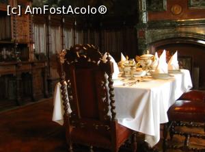 [P43] Sufrageria pregatita pentru dineu. Pe pereti sunt lucrari ale pictorului Ferdinand Wagner, cu tematica cinegetica » foto by Radu Tudoran
 - 
<span class="allrVoted glyphicon glyphicon-heart hidden" id="av796154"></span>
<a class="m-l-10 hidden" id="sv796154" onclick="voting_Foto_DelVot(,796154,2278)" role="button">șterge vot <span class="glyphicon glyphicon-remove"></span></a>
<a id="v9796154" class=" c-red"  onclick="voting_Foto_SetVot(796154)" role="button"><span class="glyphicon glyphicon-heart-empty"></span> <b>LIKE</b> = Votează poza</a> <img class="hidden"  id="f796154W9" src="/imagini/loader.gif" border="0" /><span class="AjErrMes hidden" id="e796154ErM"></span>
