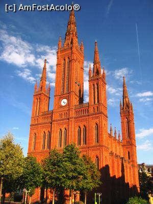 [P02] Marktkirche » foto by Radu Tudoran
 - 
<span class="allrVoted glyphicon glyphicon-heart hidden" id="av802637"></span>
<a class="m-l-10 hidden" id="sv802637" onclick="voting_Foto_DelVot(,802637,2278)" role="button">șterge vot <span class="glyphicon glyphicon-remove"></span></a>
<a id="v9802637" class=" c-red"  onclick="voting_Foto_SetVot(802637)" role="button"><span class="glyphicon glyphicon-heart-empty"></span> <b>LIKE</b> = Votează poza</a> <img class="hidden"  id="f802637W9" src="/imagini/loader.gif" border="0" /><span class="AjErrMes hidden" id="e802637ErM"></span>