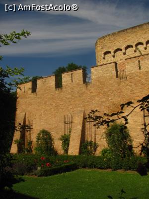 [P12] Gradina din fostul sant de aparare al castelului » foto by Radu Tudoran
 - 
<span class="allrVoted glyphicon glyphicon-heart hidden" id="av922734"></span>
<a class="m-l-10 hidden" id="sv922734" onclick="voting_Foto_DelVot(,922734,2278)" role="button">șterge vot <span class="glyphicon glyphicon-remove"></span></a>
<a id="v9922734" class=" c-red"  onclick="voting_Foto_SetVot(922734)" role="button"><span class="glyphicon glyphicon-heart-empty"></span> <b>LIKE</b> = Votează poza</a> <img class="hidden"  id="f922734W9" src="/imagini/loader.gif" border="0" /><span class="AjErrMes hidden" id="e922734ErM"></span>