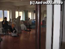 [P21] sala de gimnastica » foto by geoana
 - 
<span class="allrVoted glyphicon glyphicon-heart hidden" id="av288122"></span>
<a class="m-l-10 hidden" id="sv288122" onclick="voting_Foto_DelVot(,288122,2284)" role="button">șterge vot <span class="glyphicon glyphicon-remove"></span></a>
<a id="v9288122" class=" c-red"  onclick="voting_Foto_SetVot(288122)" role="button"><span class="glyphicon glyphicon-heart-empty"></span> <b>LIKE</b> = Votează poza</a> <img class="hidden"  id="f288122W9" src="/imagini/loader.gif" border="0" /><span class="AjErrMes hidden" id="e288122ErM"></span>