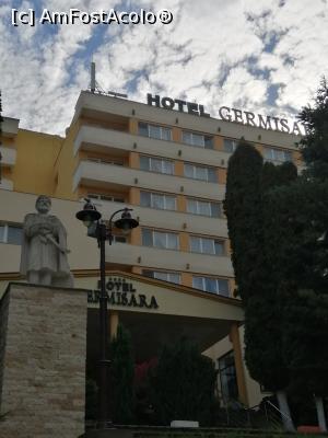 [P01] Intrarea în hotel. » foto by nelu73
 - 
<span class="allrVoted glyphicon glyphicon-heart hidden" id="av1330814"></span>
<a class="m-l-10 hidden" id="sv1330814" onclick="voting_Foto_DelVot(,1330814,2284)" role="button">șterge vot <span class="glyphicon glyphicon-remove"></span></a>
<a id="v91330814" class=" c-red"  onclick="voting_Foto_SetVot(1330814)" role="button"><span class="glyphicon glyphicon-heart-empty"></span> <b>LIKE</b> = Votează poza</a> <img class="hidden"  id="f1330814W9" src="/imagini/loader.gif" border="0" /><span class="AjErrMes hidden" id="e1330814ErM"></span>
