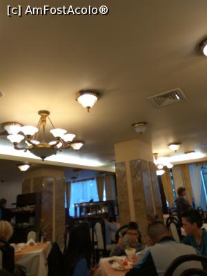 [P04] Interior restaurant » foto by ravenala22
 - 
<span class="allrVoted glyphicon glyphicon-heart hidden" id="av1029622"></span>
<a class="m-l-10 hidden" id="sv1029622" onclick="voting_Foto_DelVot(,1029622,2284)" role="button">șterge vot <span class="glyphicon glyphicon-remove"></span></a>
<a id="v91029622" class=" c-red"  onclick="voting_Foto_SetVot(1029622)" role="button"><span class="glyphicon glyphicon-heart-empty"></span> <b>LIKE</b> = Votează poza</a> <img class="hidden"  id="f1029622W9" src="/imagini/loader.gif" border="0" /><span class="AjErrMes hidden" id="e1029622ErM"></span>