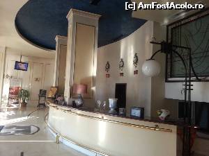 [P18] Receptia Hotelului Traian cu care este unit Hotelul Astoria. In dreapta receptiei accesul catre sala de mic dejun » foto by Dan&Ema
 - 
<span class="allrVoted glyphicon glyphicon-heart hidden" id="av619264"></span>
<a class="m-l-10 hidden" id="sv619264" onclick="voting_Foto_DelVot(,619264,2289)" role="button">șterge vot <span class="glyphicon glyphicon-remove"></span></a>
<a id="v9619264" class=" c-red"  onclick="voting_Foto_SetVot(619264)" role="button"><span class="glyphicon glyphicon-heart-empty"></span> <b>LIKE</b> = Votează poza</a> <img class="hidden"  id="f619264W9" src="/imagini/loader.gif" border="0" /><span class="AjErrMes hidden" id="e619264ErM"></span>