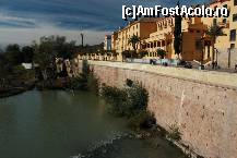 [P09] Malul Guadalquivir-ului vazut de pe Podul Roman » foto by ariciu*
 - 
<span class="allrVoted glyphicon glyphicon-heart hidden" id="av494619"></span>
<a class="m-l-10 hidden" id="sv494619" onclick="voting_Foto_DelVot(,494619,2304)" role="button">șterge vot <span class="glyphicon glyphicon-remove"></span></a>
<a id="v9494619" class=" c-red"  onclick="voting_Foto_SetVot(494619)" role="button"><span class="glyphicon glyphicon-heart-empty"></span> <b>LIKE</b> = Votează poza</a> <img class="hidden"  id="f494619W9" src="/imagini/loader.gif" border="0" /><span class="AjErrMes hidden" id="e494619ErM"></span>