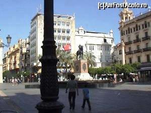 [P33] Plaza de las Tendillas din oraşul nou, una din cele mai mari şi mai importante din Cordoba » foto by Carmen Ion
 - 
<span class="allrVoted glyphicon glyphicon-heart hidden" id="av608713"></span>
<a class="m-l-10 hidden" id="sv608713" onclick="voting_Foto_DelVot(,608713,2304)" role="button">șterge vot <span class="glyphicon glyphicon-remove"></span></a>
<a id="v9608713" class=" c-red"  onclick="voting_Foto_SetVot(608713)" role="button"><span class="glyphicon glyphicon-heart-empty"></span> <b>LIKE</b> = Votează poza</a> <img class="hidden"  id="f608713W9" src="/imagini/loader.gif" border="0" /><span class="AjErrMes hidden" id="e608713ErM"></span>