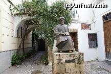 [P35] Statuia lui Maimónides, din Plaza de Tiberiades » foto by Costi
 - 
<span class="allrVoted glyphicon glyphicon-heart hidden" id="av188893"></span>
<a class="m-l-10 hidden" id="sv188893" onclick="voting_Foto_DelVot(,188893,2304)" role="button">șterge vot <span class="glyphicon glyphicon-remove"></span></a>
<a id="v9188893" class=" c-red"  onclick="voting_Foto_SetVot(188893)" role="button"><span class="glyphicon glyphicon-heart-empty"></span> <b>LIKE</b> = Votează poza</a> <img class="hidden"  id="f188893W9" src="/imagini/loader.gif" border="0" /><span class="AjErrMes hidden" id="e188893ErM"></span>