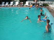 [P01] poza de la piscina » foto by Ioana&Bogdan
 - 
<span class="allrVoted glyphicon glyphicon-heart hidden" id="av43612"></span>
<a class="m-l-10 hidden" id="sv43612" onclick="voting_Foto_DelVot(,43612,2316)" role="button">șterge vot <span class="glyphicon glyphicon-remove"></span></a>
<a id="v943612" class=" c-red"  onclick="voting_Foto_SetVot(43612)" role="button"><span class="glyphicon glyphicon-heart-empty"></span> <b>LIKE</b> = Votează poza</a> <img class="hidden"  id="f43612W9" src="/imagini/loader.gif" border="0" /><span class="AjErrMes hidden" id="e43612ErM"></span>