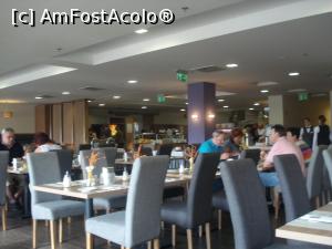 [P20] Vedere din restaurant.  » foto by kiki
 - 
<span class="allrVoted glyphicon glyphicon-heart hidden" id="av721286"></span>
<a class="m-l-10 hidden" id="sv721286" onclick="voting_Foto_DelVot(,721286,2324)" role="button">șterge vot <span class="glyphicon glyphicon-remove"></span></a>
<a id="v9721286" class=" c-red"  onclick="voting_Foto_SetVot(721286)" role="button"><span class="glyphicon glyphicon-heart-empty"></span> <b>LIKE</b> = Votează poza</a> <img class="hidden"  id="f721286W9" src="/imagini/loader.gif" border="0" /><span class="AjErrMes hidden" id="e721286ErM"></span>