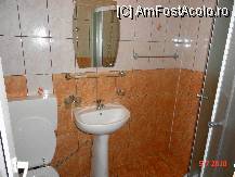 [P09] baia, curata, dar fara geam » foto by cosminp
 - 
<span class="allrVoted glyphicon glyphicon-heart hidden" id="av103055"></span>
<a class="m-l-10 hidden" id="sv103055" onclick="voting_Foto_DelVot(,103055,2325)" role="button">șterge vot <span class="glyphicon glyphicon-remove"></span></a>
<a id="v9103055" class=" c-red"  onclick="voting_Foto_SetVot(103055)" role="button"><span class="glyphicon glyphicon-heart-empty"></span> <b>LIKE</b> = Votează poza</a> <img class="hidden"  id="f103055W9" src="/imagini/loader.gif" border="0" /><span class="AjErrMes hidden" id="e103055ErM"></span>