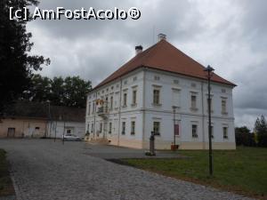 [P02] Sângeorgiu de Pădure - Castelul Rhédey, exterior. » foto by iulianic
 - 
<span class="allrVoted glyphicon glyphicon-heart hidden" id="av1373899"></span>
<a class="m-l-10 hidden" id="sv1373899" onclick="voting_Foto_DelVot(,1373899,2330)" role="button">șterge vot <span class="glyphicon glyphicon-remove"></span></a>
<a id="v91373899" class=" c-red"  onclick="voting_Foto_SetVot(1373899)" role="button"><span class="glyphicon glyphicon-heart-empty"></span> <b>LIKE</b> = Votează poza</a> <img class="hidden"  id="f1373899W9" src="/imagini/loader.gif" border="0" /><span class="AjErrMes hidden" id="e1373899ErM"></span>