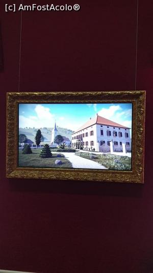 [P26] Filmul care prezinta gradina in stil francez, cu un gazon foarte bine ingrijit si cu alei aranjate in diagonala, asa cum era candva. In mijloc era amenajata o fantana si mobilier tipic pentru astfel de gradini, respectiv casa pentru flori si gloriette-ul care se vedea prin padurea de pini. Azi a mai ramas doar o mica gradina in fata castelului, insa exista speranta ca se va aproba proiectul depus pentru refacerea gradinii si readucerea lui la imaginea de altadata. » foto by geani anto
 - 
<span class="allrVoted glyphicon glyphicon-heart hidden" id="av1211983"></span>
<a class="m-l-10 hidden" id="sv1211983" onclick="voting_Foto_DelVot(,1211983,2330)" role="button">șterge vot <span class="glyphicon glyphicon-remove"></span></a>
<a id="v91211983" class=" c-red"  onclick="voting_Foto_SetVot(1211983)" role="button"><span class="glyphicon glyphicon-heart-empty"></span> <b>LIKE</b> = Votează poza</a> <img class="hidden"  id="f1211983W9" src="/imagini/loader.gif" border="0" /><span class="AjErrMes hidden" id="e1211983ErM"></span>