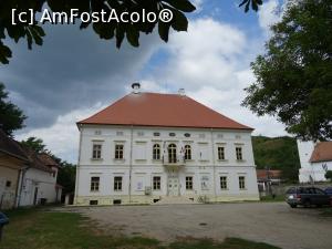 [P02] Castelul Rh&eacute;dey - S&acirc;ngeorgiu de Pădure. » foto by tata123 🔱
 - 
<span class="allrVoted glyphicon glyphicon-heart hidden" id="av1188882"></span>
<a class="m-l-10 hidden" id="sv1188882" onclick="voting_Foto_DelVot(,1188882,2330)" role="button">șterge vot <span class="glyphicon glyphicon-remove"></span></a>
<a id="v91188882" class=" c-red"  onclick="voting_Foto_SetVot(1188882)" role="button"><span class="glyphicon glyphicon-heart-empty"></span> <b>LIKE</b> = Votează poza</a> <img class="hidden"  id="f1188882W9" src="/imagini/loader.gif" border="0" /><span class="AjErrMes hidden" id="e1188882ErM"></span>