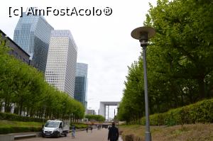 [P34] Vedere spre Grande Arche » foto by AZE
 - 
<span class="allrVoted glyphicon glyphicon-heart hidden" id="av892234"></span>
<a class="m-l-10 hidden" id="sv892234" onclick="voting_Foto_DelVot(,892234,2333)" role="button">șterge vot <span class="glyphicon glyphicon-remove"></span></a>
<a id="v9892234" class=" c-red"  onclick="voting_Foto_SetVot(892234)" role="button"><span class="glyphicon glyphicon-heart-empty"></span> <b>LIKE</b> = Votează poza</a> <img class="hidden"  id="f892234W9" src="/imagini/loader.gif" border="0" /><span class="AjErrMes hidden" id="e892234ErM"></span>