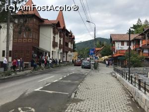 [P14] Sovata - strada principala » foto by bubica*
 - 
<span class="allrVoted glyphicon glyphicon-heart hidden" id="av1134106"></span>
<a class="m-l-10 hidden" id="sv1134106" onclick="voting_Foto_DelVot(,1134106,2341)" role="button">șterge vot <span class="glyphicon glyphicon-remove"></span></a>
<a id="v91134106" class=" c-red"  onclick="voting_Foto_SetVot(1134106)" role="button"><span class="glyphicon glyphicon-heart-empty"></span> <b>LIKE</b> = Votează poza</a> <img class="hidden"  id="f1134106W9" src="/imagini/loader.gif" border="0" /><span class="AjErrMes hidden" id="e1134106ErM"></span>