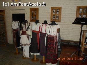 [P25] costume populare din Moldova » foto by zlatna
 - 
<span class="allrVoted glyphicon glyphicon-heart hidden" id="av1028275"></span>
<a class="m-l-10 hidden" id="sv1028275" onclick="voting_Foto_DelVot(,1028275,2342)" role="button">șterge vot <span class="glyphicon glyphicon-remove"></span></a>
<a id="v91028275" class=" c-red"  onclick="voting_Foto_SetVot(1028275)" role="button"><span class="glyphicon glyphicon-heart-empty"></span> <b>LIKE</b> = Votează poza</a> <img class="hidden"  id="f1028275W9" src="/imagini/loader.gif" border="0" /><span class="AjErrMes hidden" id="e1028275ErM"></span>