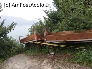 [P02] Jos lacul Leman si drumul masinutei printr-una din vii » foto by kikiritzi
 - 
<span class="allrVoted glyphicon glyphicon-heart hidden" id="av893570"></span>
<a class="m-l-10 hidden" id="sv893570" onclick="voting_Foto_DelVot(,893570,2363)" role="button">șterge vot <span class="glyphicon glyphicon-remove"></span></a>
<a id="v9893570" class=" c-red"  onclick="voting_Foto_SetVot(893570)" role="button"><span class="glyphicon glyphicon-heart-empty"></span> <b>LIKE</b> = Votează poza</a> <img class="hidden"  id="f893570W9" src="/imagini/loader.gif" border="0" /><span class="AjErrMes hidden" id="e893570ErM"></span>