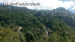 [P02] Pe drum spre San Bernardino. De o parte și de alta a drumului o mulțime de cascade » foto by Mika
 - 
<span class="allrVoted glyphicon glyphicon-heart hidden" id="av1064614"></span>
<a class="m-l-10 hidden" id="sv1064614" onclick="voting_Foto_DelVot(,1064614,2363)" role="button">șterge vot <span class="glyphicon glyphicon-remove"></span></a>
<a id="v91064614" class=" c-red"  onclick="voting_Foto_SetVot(1064614)" role="button"><span class="glyphicon glyphicon-heart-empty"></span> <b>LIKE</b> = Votează poza</a> <img class="hidden"  id="f1064614W9" src="/imagini/loader.gif" border="0" /><span class="AjErrMes hidden" id="e1064614ErM"></span>