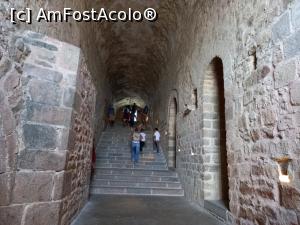 [P49] Mănăstirea Mont Sain-Michel, o scară care urcă pe lângă zidul consolidat al vechii biserici <strong>Notre-Dame Sous-Terre</strong> » foto by Mika
 - 
<span class="allrVoted glyphicon glyphicon-heart hidden" id="av1259582"></span>
<a class="m-l-10 hidden" id="sv1259582" onclick="voting_Foto_DelVot(,1259582,2372)" role="button">șterge vot <span class="glyphicon glyphicon-remove"></span></a>
<a id="v91259582" class=" c-red"  onclick="voting_Foto_SetVot(1259582)" role="button"><span class="glyphicon glyphicon-heart-empty"></span> <b>LIKE</b> = Votează poza</a> <img class="hidden"  id="f1259582W9" src="/imagini/loader.gif" border="0" /><span class="AjErrMes hidden" id="e1259582ErM"></span>