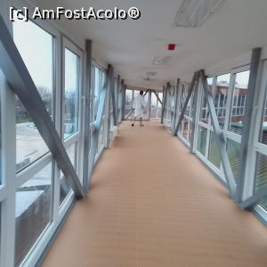 [P11] Tot tunelul de acces » foto by gianimary
 - 
<span class="allrVoted glyphicon glyphicon-heart hidden" id="av1350345"></span>
<a class="m-l-10 hidden" id="sv1350345" onclick="voting_Foto_DelVot(,1350345,2379)" role="button">șterge vot <span class="glyphicon glyphicon-remove"></span></a>
<a id="v91350345" class=" c-red"  onclick="voting_Foto_SetVot(1350345)" role="button"><span class="glyphicon glyphicon-heart-empty"></span> <b>LIKE</b> = Votează poza</a> <img class="hidden"  id="f1350345W9" src="/imagini/loader.gif" border="0" /><span class="AjErrMes hidden" id="e1350345ErM"></span>