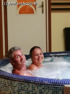 [P02] Jacuzzi interior » foto by istratescu
 - 
<span class="allrVoted glyphicon glyphicon-heart hidden" id="av1332053"></span>
<a class="m-l-10 hidden" id="sv1332053" onclick="voting_Foto_DelVot(,1332053,2379)" role="button">șterge vot <span class="glyphicon glyphicon-remove"></span></a>
<a id="v91332053" class=" c-red"  onclick="voting_Foto_SetVot(1332053)" role="button"><span class="glyphicon glyphicon-heart-empty"></span> <b>LIKE</b> = Votează poza</a> <img class="hidden"  id="f1332053W9" src="/imagini/loader.gif" border="0" /><span class="AjErrMes hidden" id="e1332053ErM"></span>
