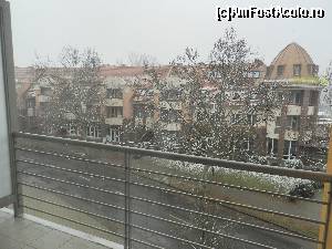 [P06] Vedere din balcon, hotel Jarja de vis-a-vis » foto by phleau
 - 
<span class="allrVoted glyphicon glyphicon-heart hidden" id="av594860"></span>
<a class="m-l-10 hidden" id="sv594860" onclick="voting_Foto_DelVot(,594860,2379)" role="button">șterge vot <span class="glyphicon glyphicon-remove"></span></a>
<a id="v9594860" class=" c-red"  onclick="voting_Foto_SetVot(594860)" role="button"><span class="glyphicon glyphicon-heart-empty"></span> <b>LIKE</b> = Votează poza</a> <img class="hidden"  id="f594860W9" src="/imagini/loader.gif" border="0" /><span class="AjErrMes hidden" id="e594860ErM"></span>