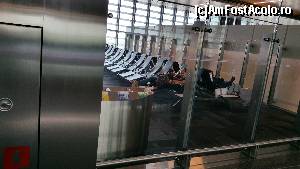 [P12] prin aeroportul din Doha silence room » foto by robert
 - 
<span class="allrVoted glyphicon glyphicon-heart hidden" id="av672379"></span>
<a class="m-l-10 hidden" id="sv672379" onclick="voting_Foto_DelVot(,672379,2393)" role="button">șterge vot <span class="glyphicon glyphicon-remove"></span></a>
<a id="v9672379" class=" c-red"  onclick="voting_Foto_SetVot(672379)" role="button"><span class="glyphicon glyphicon-heart-empty"></span> <b>LIKE</b> = Votează poza</a> <img class="hidden"  id="f672379W9" src="/imagini/loader.gif" border="0" /><span class="AjErrMes hidden" id="e672379ErM"></span>