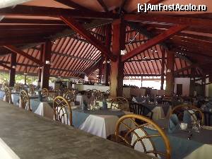 [P24] restaurantul de la Adaaran Club Ranalhi **** » foto by robert
 - 
<span class="allrVoted glyphicon glyphicon-heart hidden" id="av674015"></span>
<a class="m-l-10 hidden" id="sv674015" onclick="voting_Foto_DelVot(,674015,2393)" role="button">șterge vot <span class="glyphicon glyphicon-remove"></span></a>
<a id="v9674015" class=" c-red"  onclick="voting_Foto_SetVot(674015)" role="button"><span class="glyphicon glyphicon-heart-empty"></span> <b>LIKE</b> = Votează poza</a> <img class="hidden"  id="f674015W9" src="/imagini/loader.gif" border="0" /><span class="AjErrMes hidden" id="e674015ErM"></span>