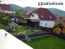 [P05] Pensiunea Horizont - foişorul, balansoarul, locul de joacă pentru copii. » foto by Dragoș_MD
 - 
<span class="allrVoted glyphicon glyphicon-heart hidden" id="av198476"></span>
<a class="m-l-10 hidden" id="sv198476" onclick="voting_Foto_DelVot(,198476,2402)" role="button">șterge vot <span class="glyphicon glyphicon-remove"></span></a>
<a id="v9198476" class=" c-red"  onclick="voting_Foto_SetVot(198476)" role="button"><span class="glyphicon glyphicon-heart-empty"></span> <b>LIKE</b> = Votează poza</a> <img class="hidden"  id="f198476W9" src="/imagini/loader.gif" border="0" /><span class="AjErrMes hidden" id="e198476ErM"></span>