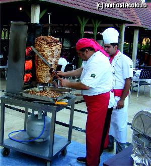 [P14] DONER KEBAB LA SEARA TURCEASCA » foto by laurentiub
 - 
<span class="allrVoted glyphicon glyphicon-heart hidden" id="av400184"></span>
<a class="m-l-10 hidden" id="sv400184" onclick="voting_Foto_DelVot(,400184,2403)" role="button">șterge vot <span class="glyphicon glyphicon-remove"></span></a>
<a id="v9400184" class=" c-red"  onclick="voting_Foto_SetVot(400184)" role="button"><span class="glyphicon glyphicon-heart-empty"></span> <b>LIKE</b> = Votează poza</a> <img class="hidden"  id="f400184W9" src="/imagini/loader.gif" border="0" /><span class="AjErrMes hidden" id="e400184ErM"></span>