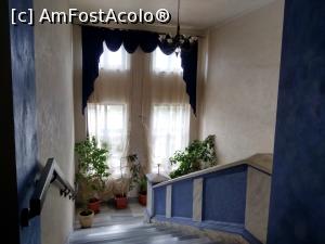 [P03] Hotel Carol - scara spre etaj » foto by calator65
 - 
<span class="allrVoted glyphicon glyphicon-heart hidden" id="av1108168"></span>
<a class="m-l-10 hidden" id="sv1108168" onclick="voting_Foto_DelVot(,1108168,2413)" role="button">șterge vot <span class="glyphicon glyphicon-remove"></span></a>
<a id="v91108168" class=" c-red"  onclick="voting_Foto_SetVot(1108168)" role="button"><span class="glyphicon glyphicon-heart-empty"></span> <b>LIKE</b> = Votează poza</a> <img class="hidden"  id="f1108168W9" src="/imagini/loader.gif" border="0" /><span class="AjErrMes hidden" id="e1108168ErM"></span>