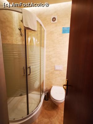 [P09] Baie camera » foto by cata2106
 - 
<span class="allrVoted glyphicon glyphicon-heart hidden" id="av1221824"></span>
<a class="m-l-10 hidden" id="sv1221824" onclick="voting_Foto_DelVot(,1221824,2413)" role="button">șterge vot <span class="glyphicon glyphicon-remove"></span></a>
<a id="v91221824" class=" c-red"  onclick="voting_Foto_SetVot(1221824)" role="button"><span class="glyphicon glyphicon-heart-empty"></span> <b>LIKE</b> = Votează poza</a> <img class="hidden"  id="f1221824W9" src="/imagini/loader.gif" border="0" /><span class="AjErrMes hidden" id="e1221824ErM"></span>