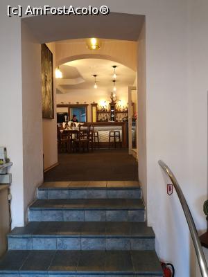[P03] Intrarea in Hotel » foto by Popovici Dan
 - 
<span class="allrVoted glyphicon glyphicon-heart hidden" id="av1242888"></span>
<a class="m-l-10 hidden" id="sv1242888" onclick="voting_Foto_DelVot(,1242888,2416)" role="button">șterge vot <span class="glyphicon glyphicon-remove"></span></a>
<a id="v91242888" class=" c-red"  onclick="voting_Foto_SetVot(1242888)" role="button"><span class="glyphicon glyphicon-heart-empty"></span> <b>LIKE</b> = Votează poza</a> <img class="hidden"  id="f1242888W9" src="/imagini/loader.gif" border="0" /><span class="AjErrMes hidden" id="e1242888ErM"></span>