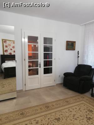 [P17] Dormitorul apartamentului 1 » foto by cris1982
 - 
<span class="allrVoted glyphicon glyphicon-heart hidden" id="av1355285"></span>
<a class="m-l-10 hidden" id="sv1355285" onclick="voting_Foto_DelVot(,1355285,2429)" role="button">șterge vot <span class="glyphicon glyphicon-remove"></span></a>
<a id="v91355285" class=" c-red"  onclick="voting_Foto_SetVot(1355285)" role="button"><span class="glyphicon glyphicon-heart-empty"></span> <b>LIKE</b> = Votează poza</a> <img class="hidden"  id="f1355285W9" src="/imagini/loader.gif" border="0" /><span class="AjErrMes hidden" id="e1355285ErM"></span>