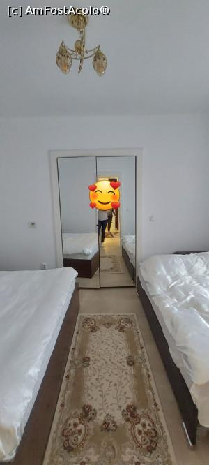 [P25] Dormitorul apartamentului 2 care are un pat matrimonial şi o canapea extensibilă » foto by cris1982
 - 
<span class="allrVoted glyphicon glyphicon-heart hidden" id="av1355293"></span>
<a class="m-l-10 hidden" id="sv1355293" onclick="voting_Foto_DelVot(,1355293,2429)" role="button">șterge vot <span class="glyphicon glyphicon-remove"></span></a>
<a id="v91355293" class=" c-red"  onclick="voting_Foto_SetVot(1355293)" role="button"><span class="glyphicon glyphicon-heart-empty"></span> <b>LIKE</b> = Votează poza</a> <img class="hidden"  id="f1355293W9" src="/imagini/loader.gif" border="0" /><span class="AjErrMes hidden" id="e1355293ErM"></span>