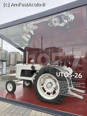 [P14] Apartament Coquette Brasov. Tractorul din cusca. » foto by Floria
 - 
<span class="allrVoted glyphicon glyphicon-heart hidden" id="av1484971"></span>
<a class="m-l-10 hidden" id="sv1484971" onclick="voting_Foto_DelVot(,1484971,2429)" role="button">șterge vot <span class="glyphicon glyphicon-remove"></span></a>
<a id="v91484971" class=" c-red"  onclick="voting_Foto_SetVot(1484971)" role="button"><span class="glyphicon glyphicon-heart-empty"></span> <b>LIKE</b> = Votează poza</a> <img class="hidden"  id="f1484971W9" src="/imagini/loader.gif" border="0" /><span class="AjErrMes hidden" id="e1484971ErM"></span>