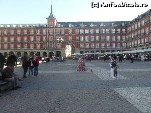 [P08] In Plaza Mayor o 'capra' ratacita' » foto by amero
 - 
<span class="allrVoted glyphicon glyphicon-heart hidden" id="av609135"></span>
<a class="m-l-10 hidden" id="sv609135" onclick="voting_Foto_DelVot(,609135,2442)" role="button">șterge vot <span class="glyphicon glyphicon-remove"></span></a>
<a id="v9609135" class=" c-red"  onclick="voting_Foto_SetVot(609135)" role="button"><span class="glyphicon glyphicon-heart-empty"></span> <b>LIKE</b> = Votează poza</a> <img class="hidden"  id="f609135W9" src="/imagini/loader.gif" border="0" /><span class="AjErrMes hidden" id="e609135ErM"></span>